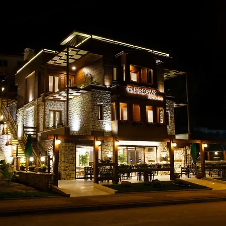 Taş 4*